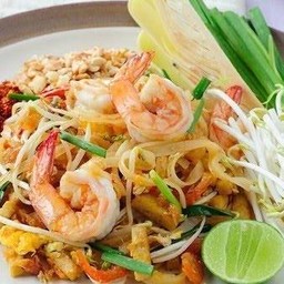 ผัดไทกุ้งสด