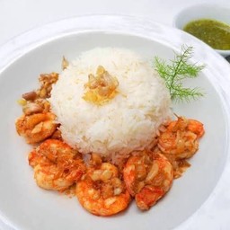 ข้าวกุ้งกระเทียม