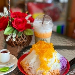 Bee Love Cafe'