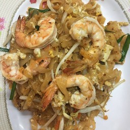 ผัดไทยกุ้งสด