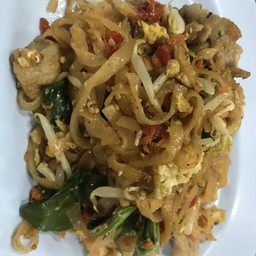 ผัดไทยขี้เมาหมูนุ่ม