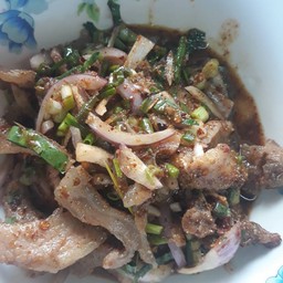 น้ำตกคอหมูย่าง