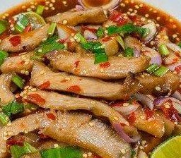 คอหมูย่างซีฟู๊ด