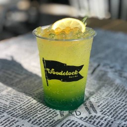 Woodstock Café & Bar