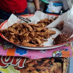 เจ้ตุ๊กกล้วยทอด ตลาดพลู