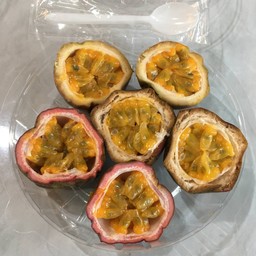 เสาวรสหั่น พร้อมตักทาน