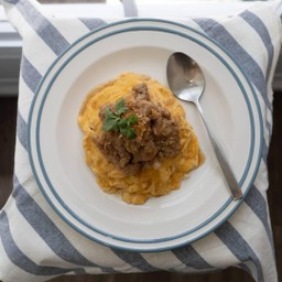 Fried garlic pork & creamy omelette with rice