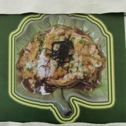 ชุดไก่ทอดตุ๋นไข่