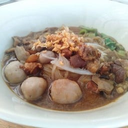 ก๋วยเตี๋ยวเนื้อ(พิเศษ)