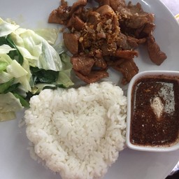 หมูทอดจิ้มแจ๋ว