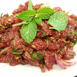 ก้อยหมู(ดิบ)