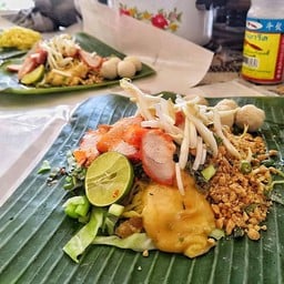 ก๋วยเตี๋ยวแห้งสุโขทัย