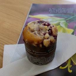 MIXED BERRY MUFFIN