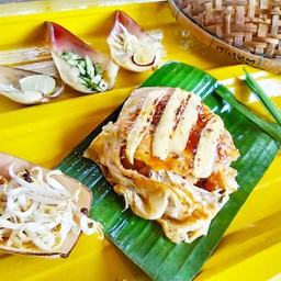 ผัดไทยภูเขาไฟชีส