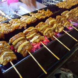 หมูปิ้ง นายหมู