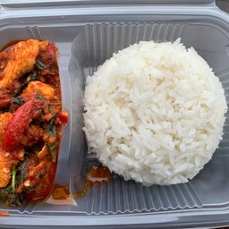 ผัดพริกแกง