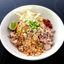 ป้านอม ก๋วยเตี๋ยวหมู คลองเรียน 2