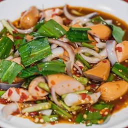 ยำฮอทดอก หนังกรอบ