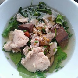 ต้มเลือดหมูพิเศษ
