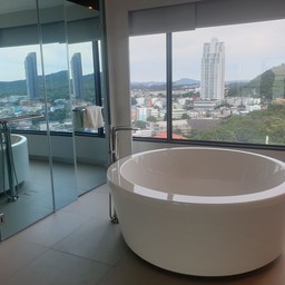 ฝั่งศรีราชา - Junior King Suite