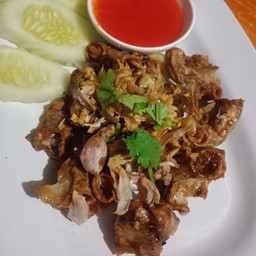 ไส้อ่อนทอดกระเทียม