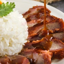 สุขเจริญ หมูแดง หมูกรอบ