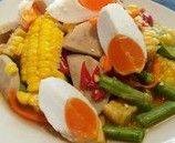 ยำหมูสับหมูยอข้าวโพดไข่เค็ม