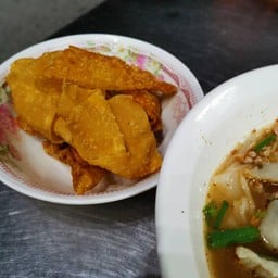 ก๋วยเตี๋ยวปลาดิ้นได้ ซอย พัฒนาการ 27