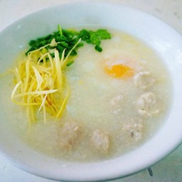 โจ้กหมู ไข่ลวก