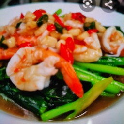 คะน้ากุ้งเป็นกับข้าว