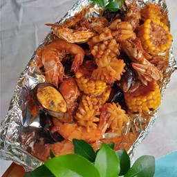 กุ้งถังหลังตึก & หมึกย่างโวยวาย