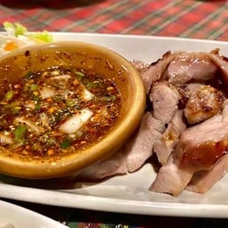 คอหมูย่าง