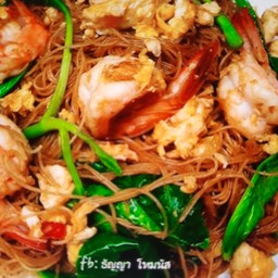 เส้นหมี่ผัดซีอิ้วกุ้ง