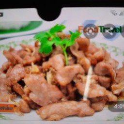 หมูทอดกระเทียมเป็นกับข้าว