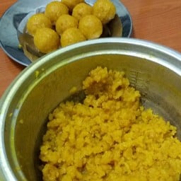 หน่อยขนมลาดู (noii ladoo) วงศ์สว่าง
