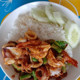 ผัดเครื่องแกง