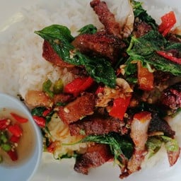 ก๋วยเตี๋ยวบ้านไม้กลางเวียงเชียงใหม่