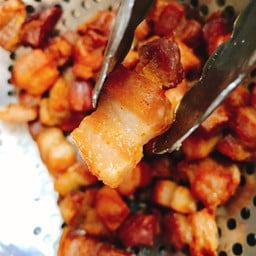 ชุดสามชั้นทอด