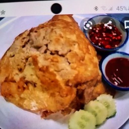 ไข่เจียวไก่สับราดข้าว