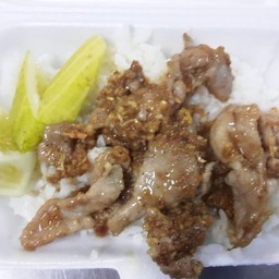 หมูกระเทืยมราดข้าวพิเศษ