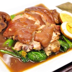 ขาหมูโกเบเจ้าเก่า