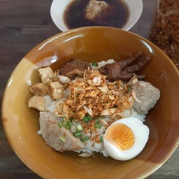 ข้าวต้มแห้ง กระเทียมเจียวเอง