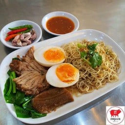 ขาหมูละลาย ข้าวขาหมู ถนนวังหลัง อร่อย นุ่ม ละมุน ละลาย