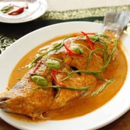 Seabass Curry ฉู่ฉี่ปลากระพง
