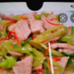 ผัดพริกหยวกหมูเป็นกับข้าว