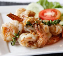 shrimp garlic & pepper กุ้งทอดกระเทียมพริกไทย
