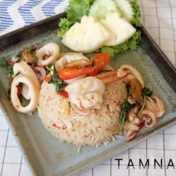 ข้าวผัดขี้เมาทะเล