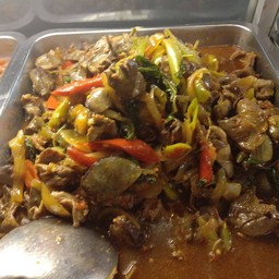 ผัดกระเพราเครื่องใน