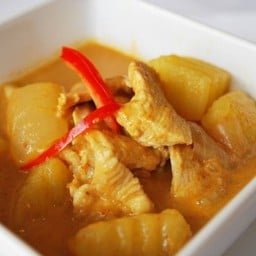 แกงกะหรี่ไก่ chicken yellow curry