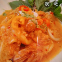 พะแนงปลาหมึกเป็นกับข้าว